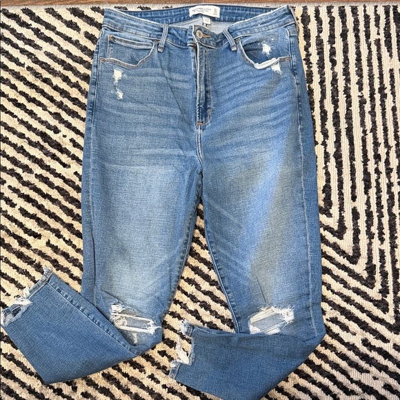 Abercrombie Distressed Blue Jeans - Picture 1 of 1